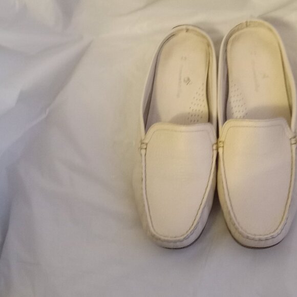 Greenwich Village shoes slip on loaf flat open in the back cream color size 40. - Picture 4 of 6
